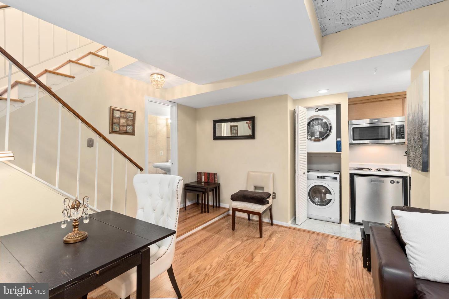 2145 California St Nw #102 Property Photo 18
