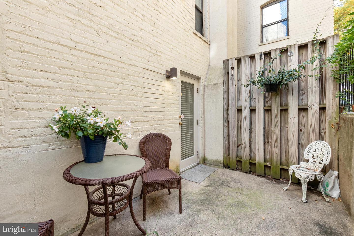 2145 California St Nw #102 Property Photo 19