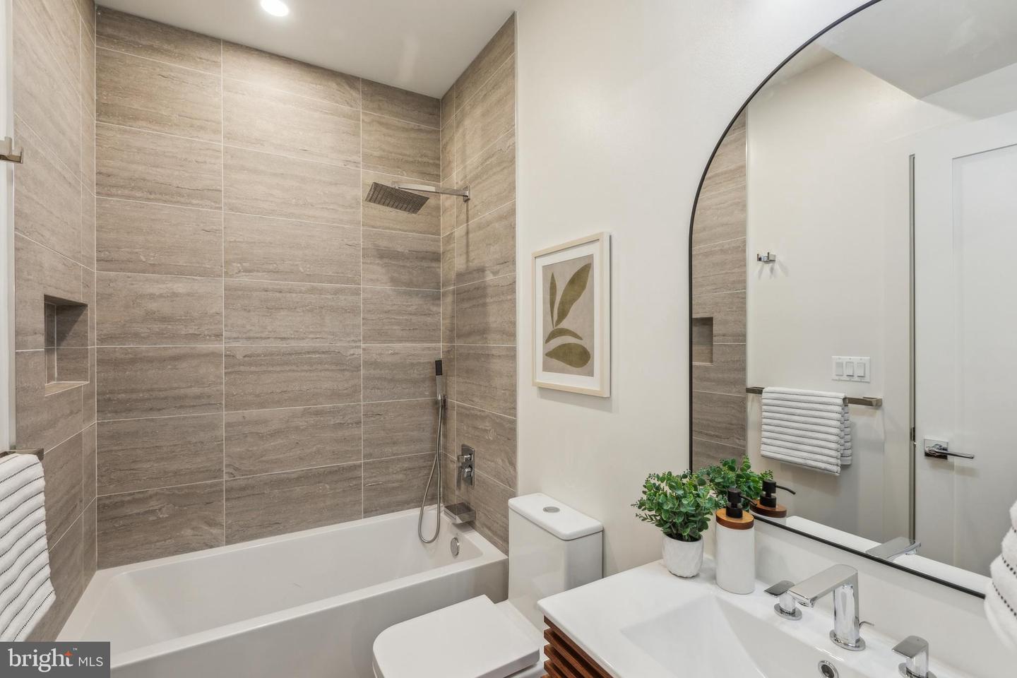 7125 Georgia Avenue Nw #5 Property Photo 14