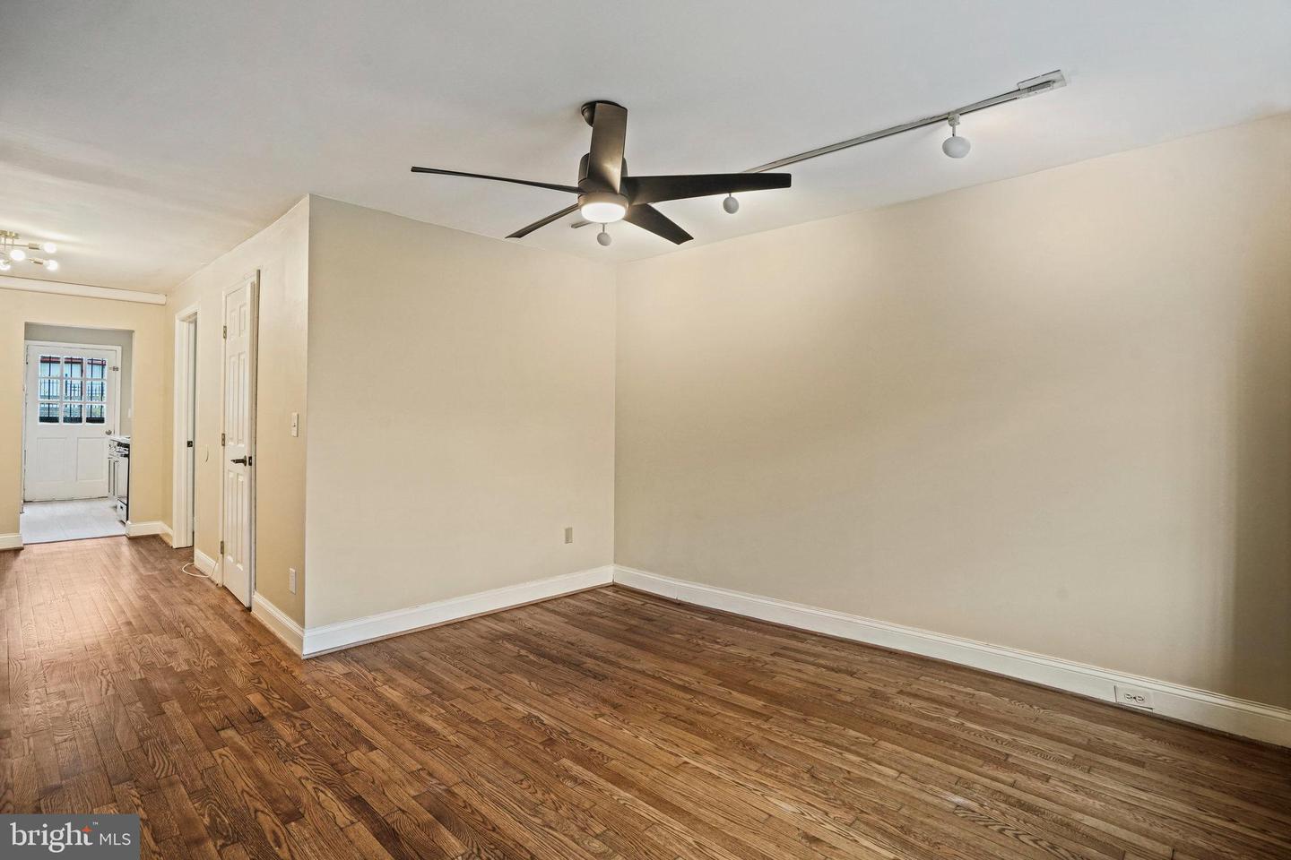 1848 Capitol Ave Ne Property Photo 8