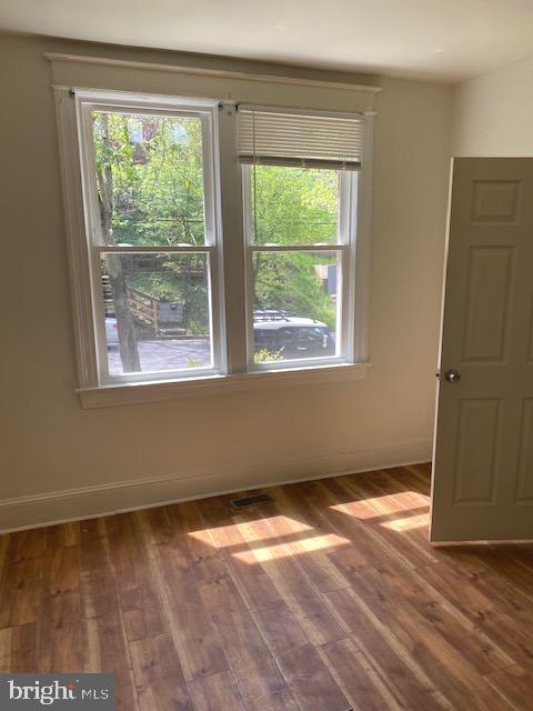 1620 V St Se #1 Property Photo 5