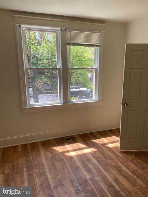 1620 V St Se #1 Property Photo 8