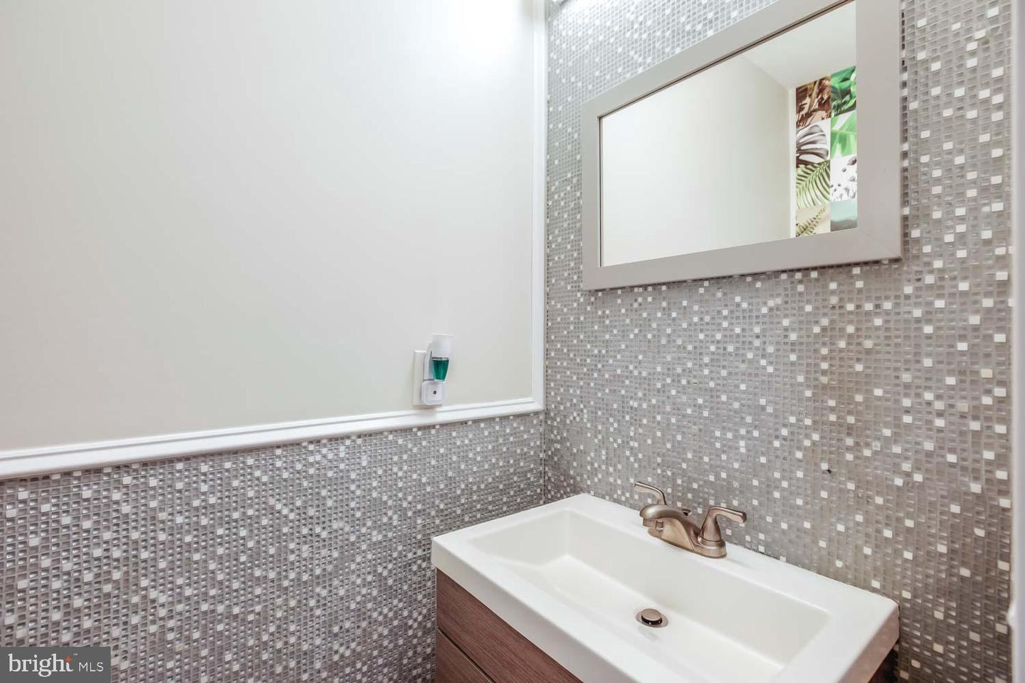 1228 Oates St Ne #1 Property Photo 18