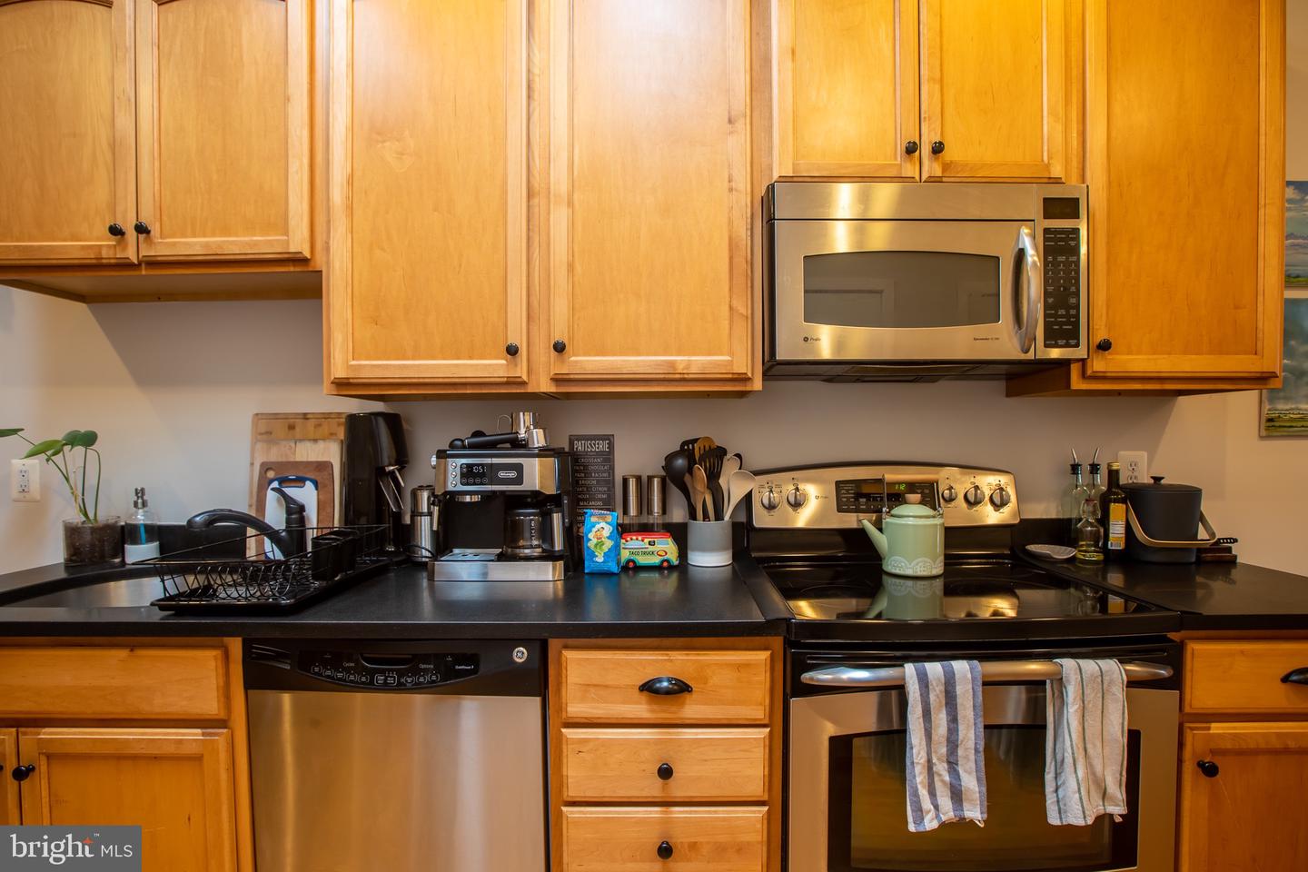 1454 Newton St Nw #401 Property Photo 10