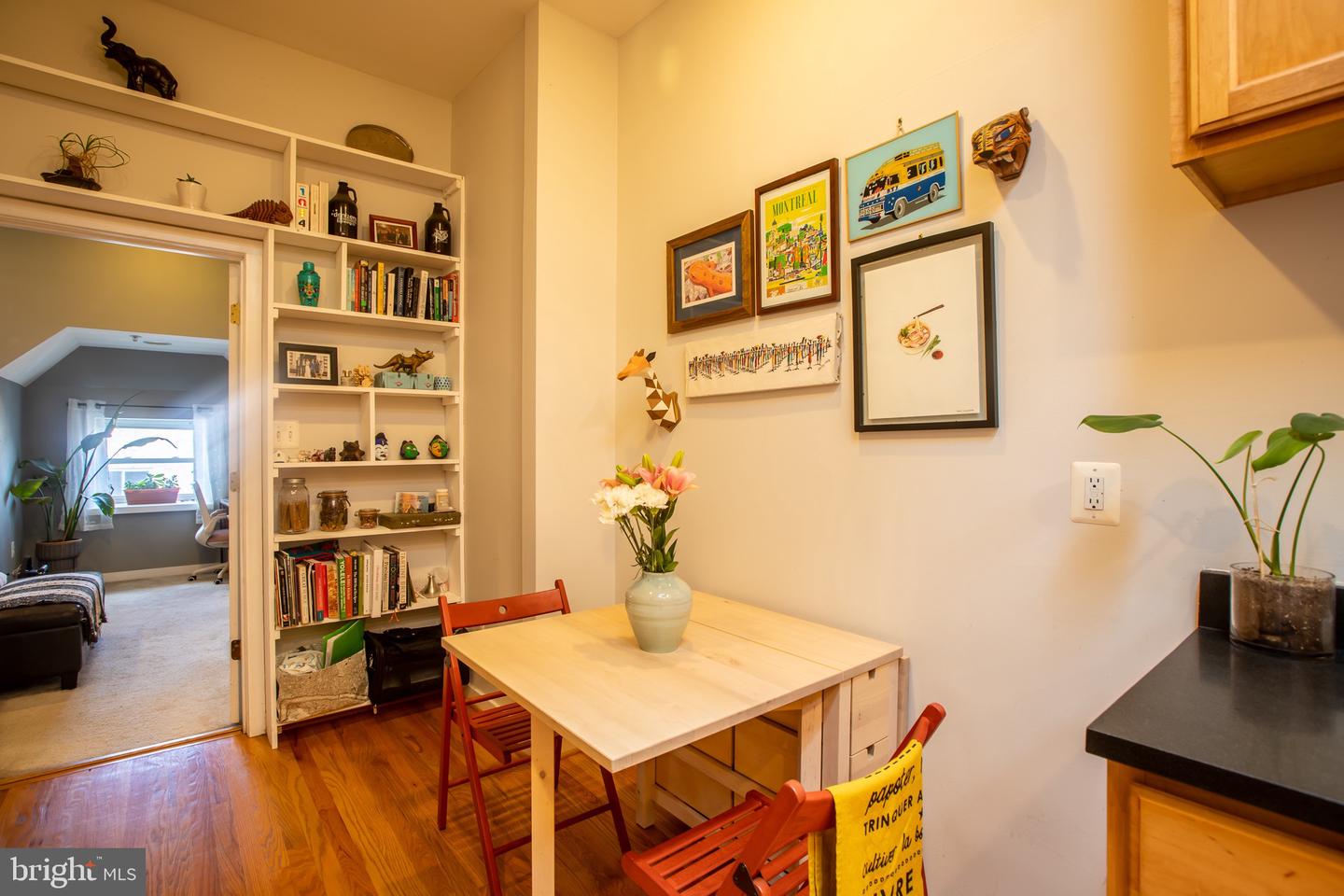 1454 Newton St Nw #401 Property Photo 11