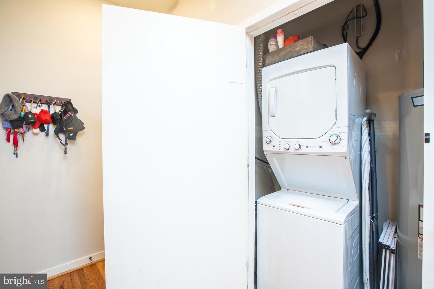 1454 Newton St Nw #401 Property Photo 28