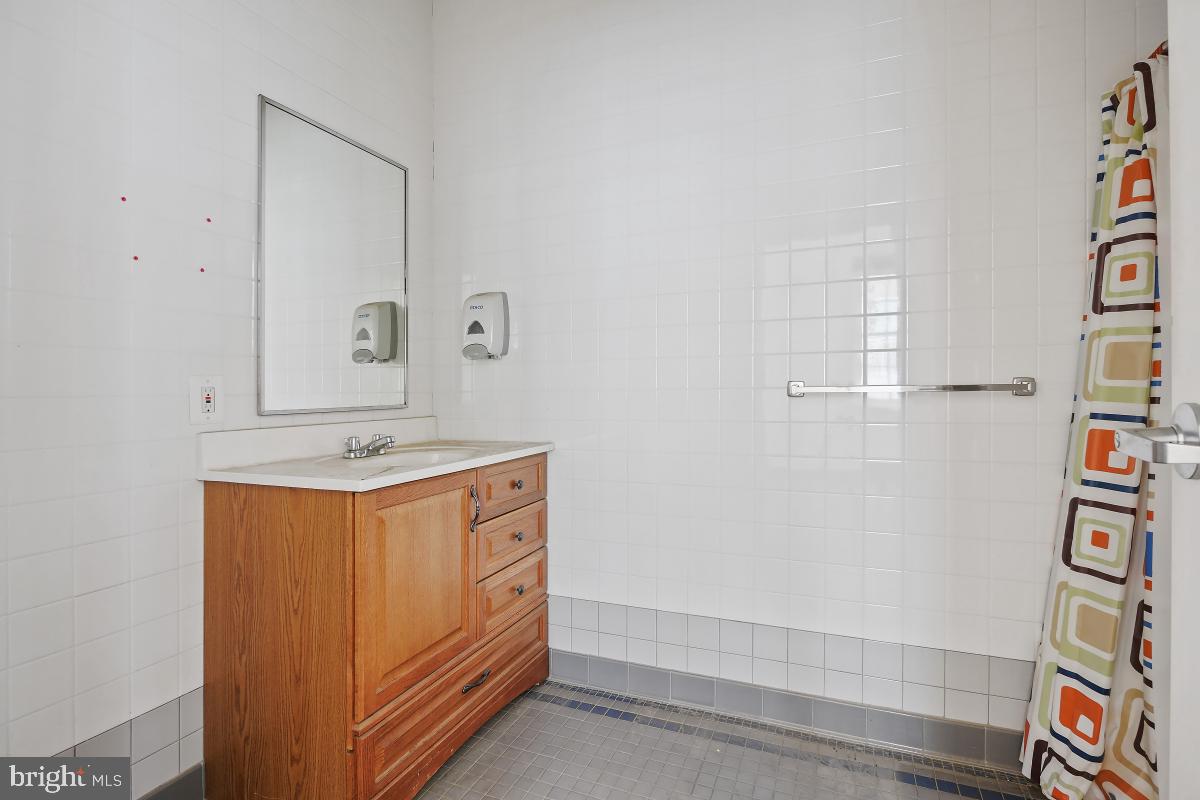 6801 Cameron Dr Nw Property Photo 32