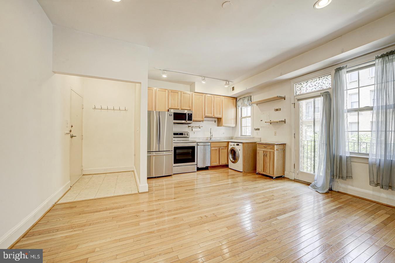 1401 COLUMBIA RD NW #219 Property Photo 1