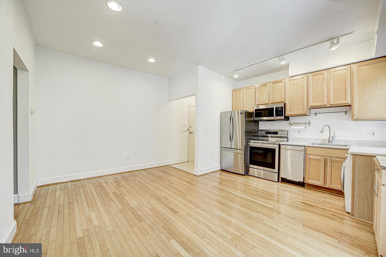 1401 Columbia Rd Nw #219 Property Photo 6