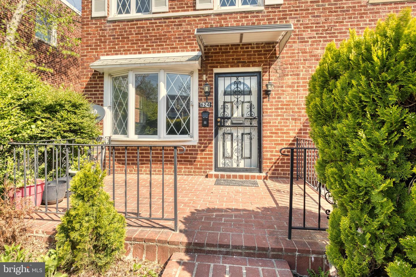 624 Jefferson St Ne Property Photo 3