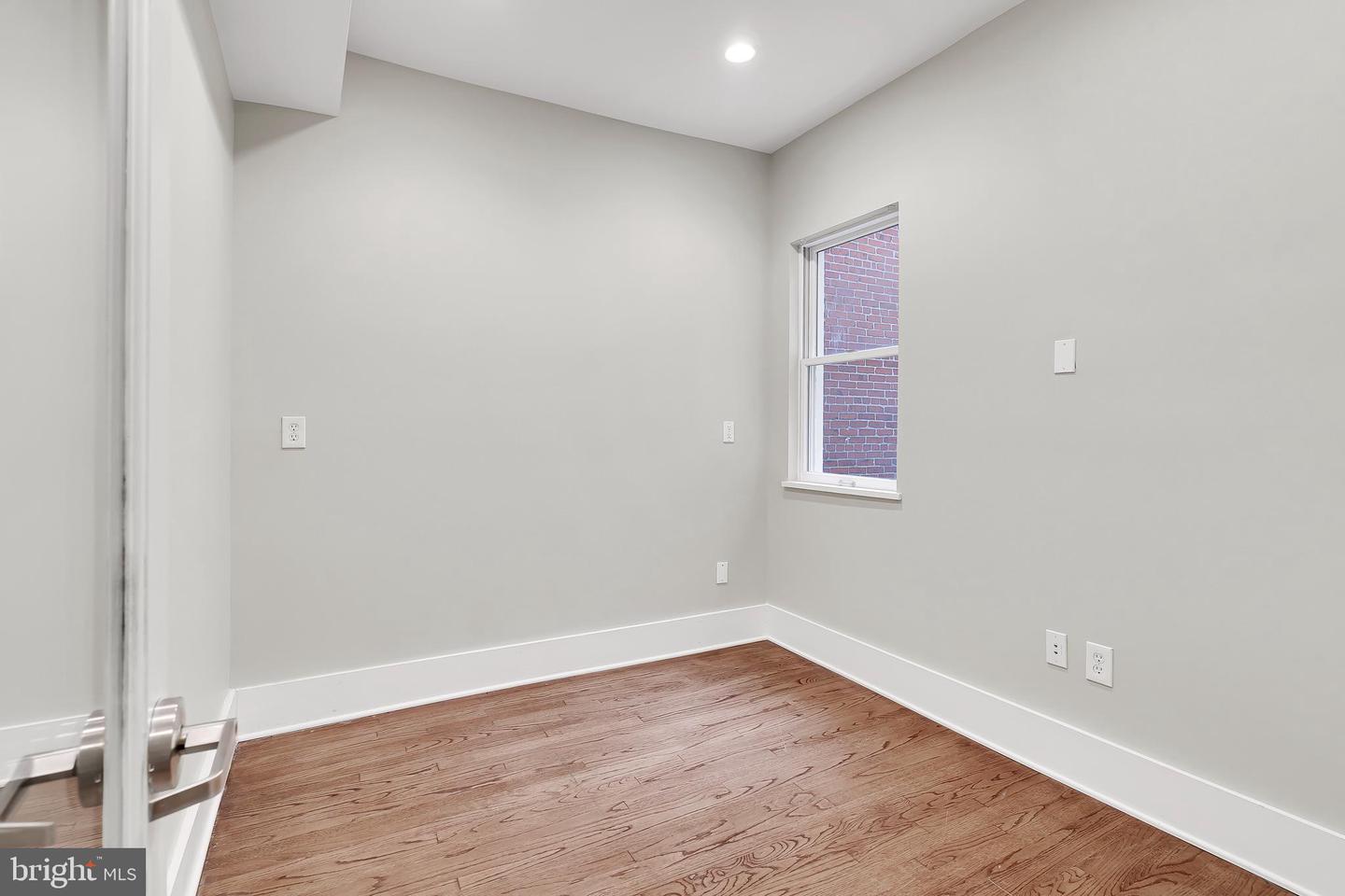 525 2nd St Ne Property Photo 27