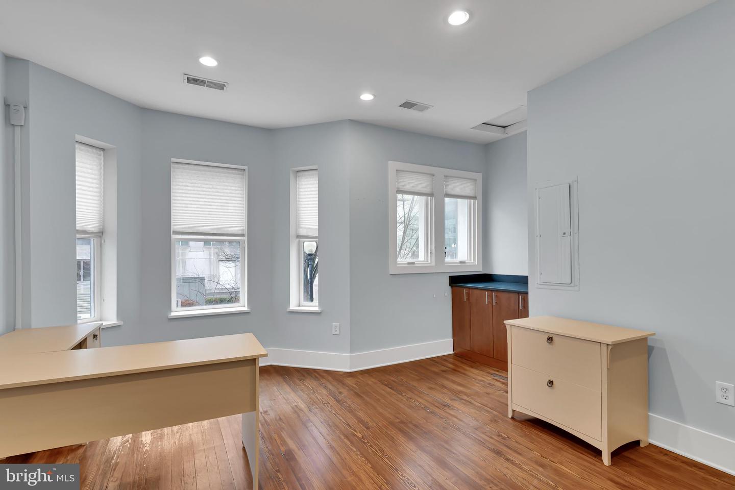 525 2nd St Ne Property Photo 38