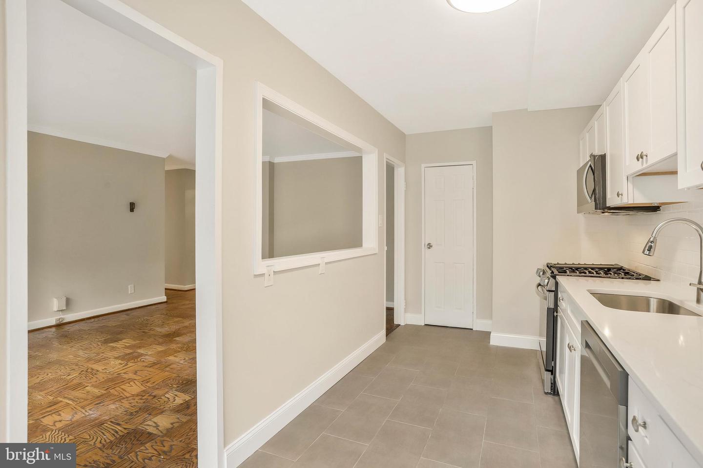 4201 Cathedral Ave Nw #404w Property Photo 9