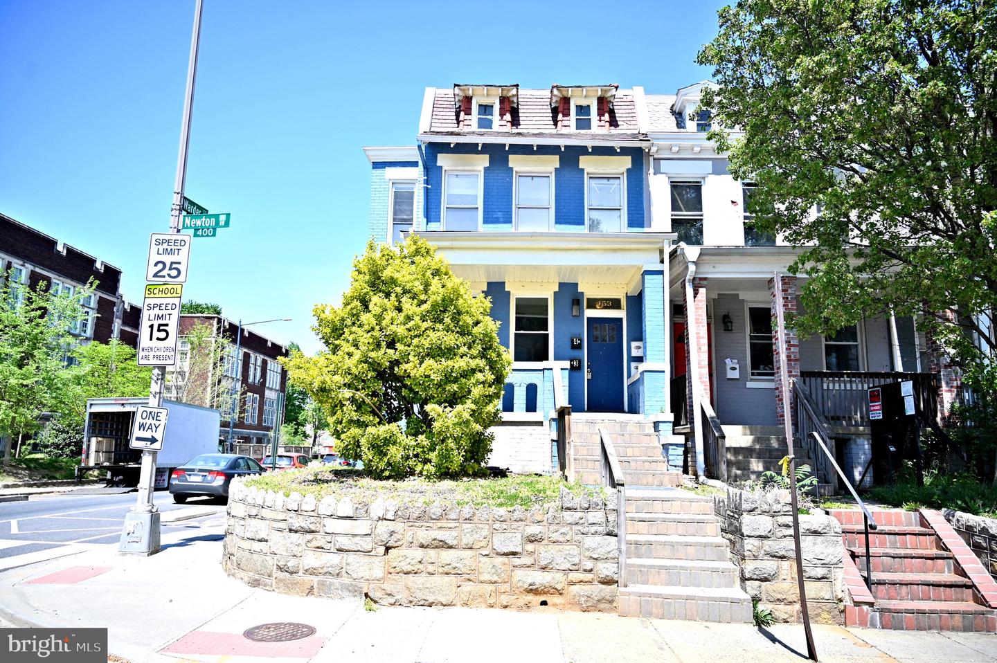 453 Newton Pl Nw Property Photo 1