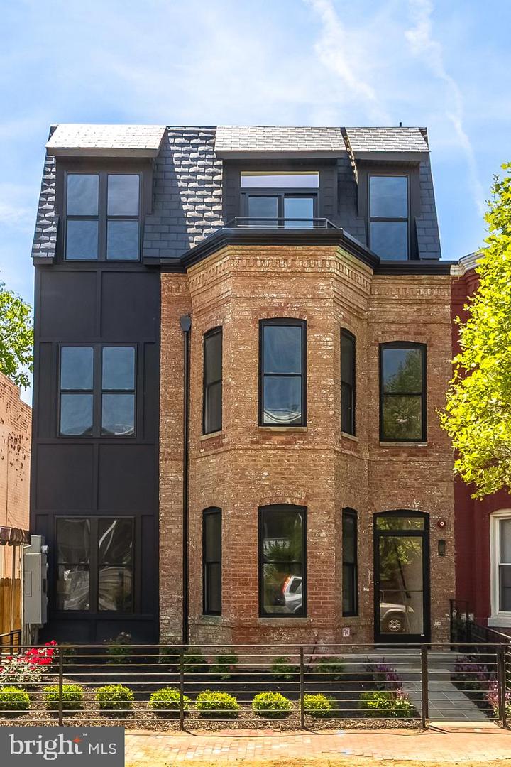 1251 MORSE ST NE #PH3 Property Photo 1