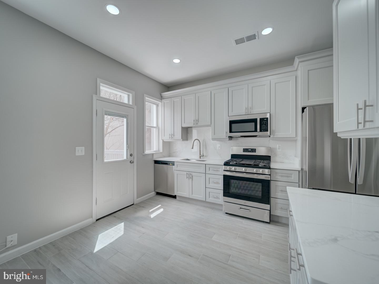 82 T St Nw Property Photo 19