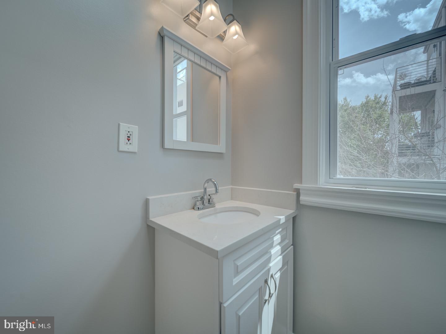 82 T St Nw Property Photo 39