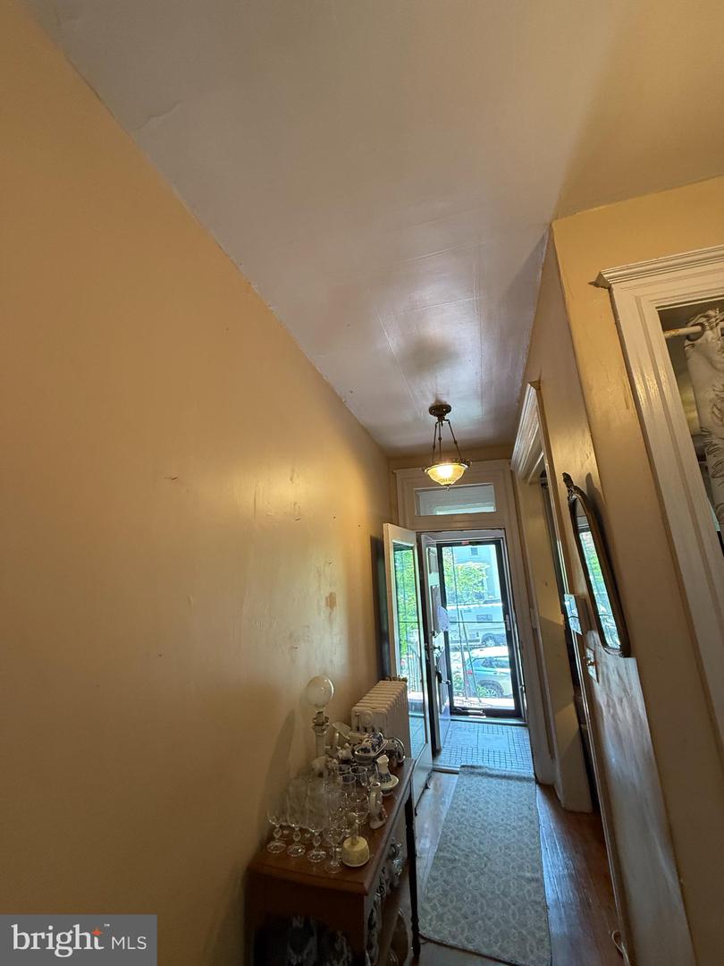 1121 8th St Ne Property Photo 9