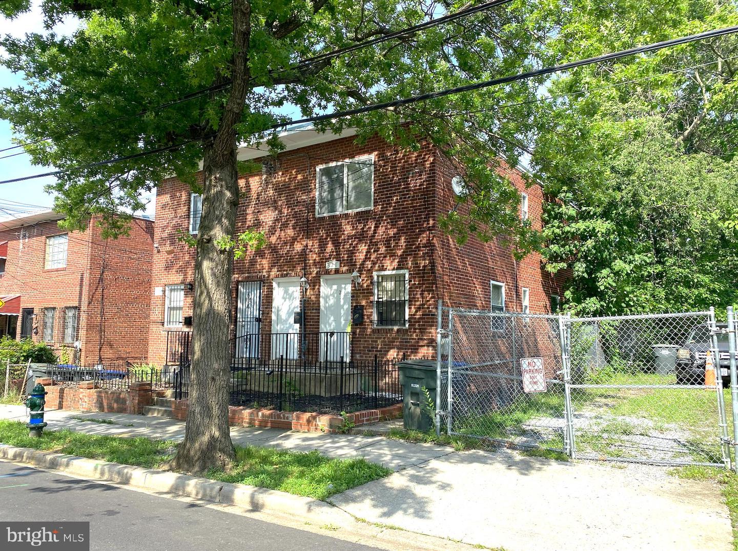 321 54TH ST NE Property Photo 1