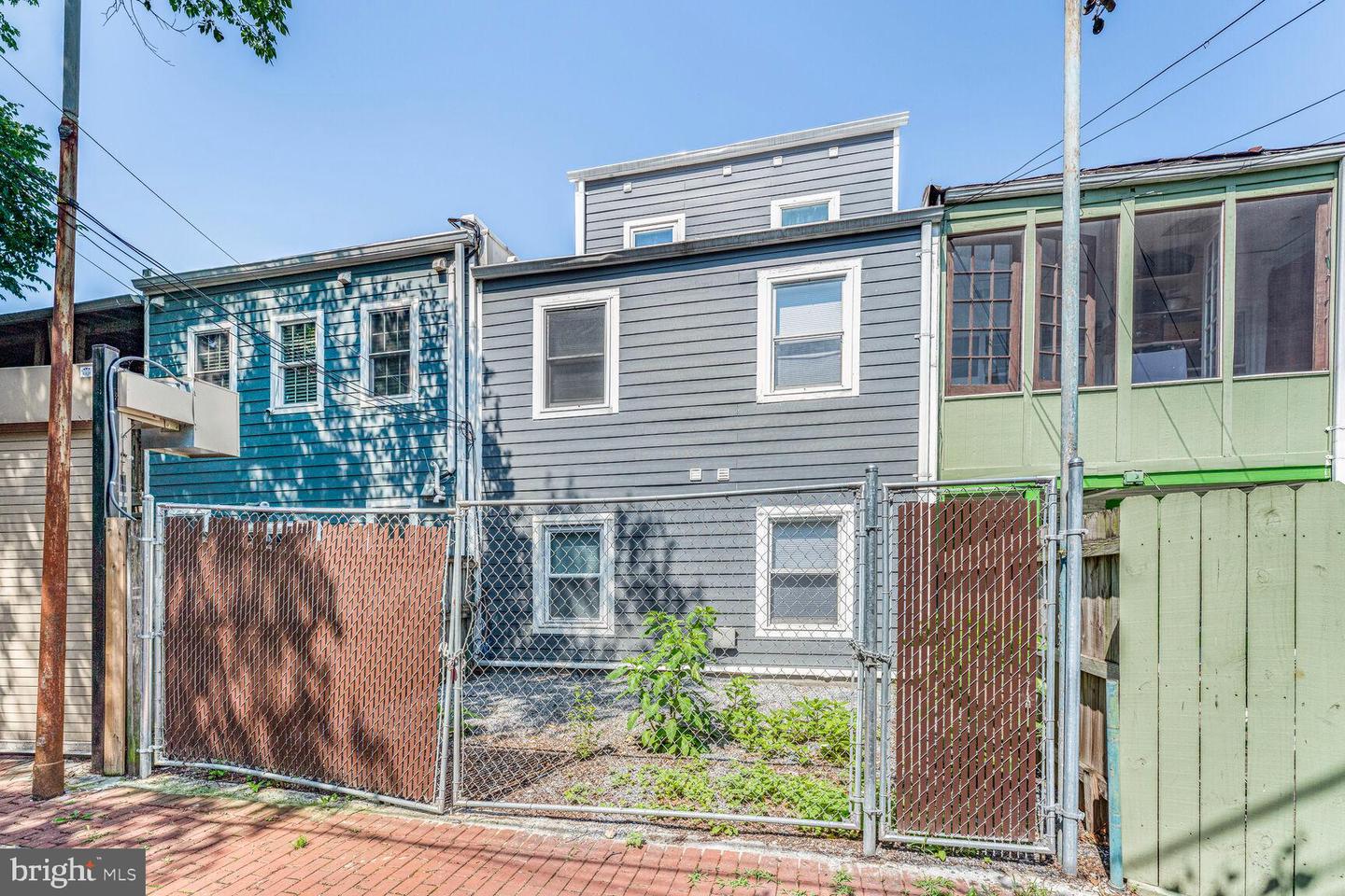 1216 Half St Sw Property Photo 4