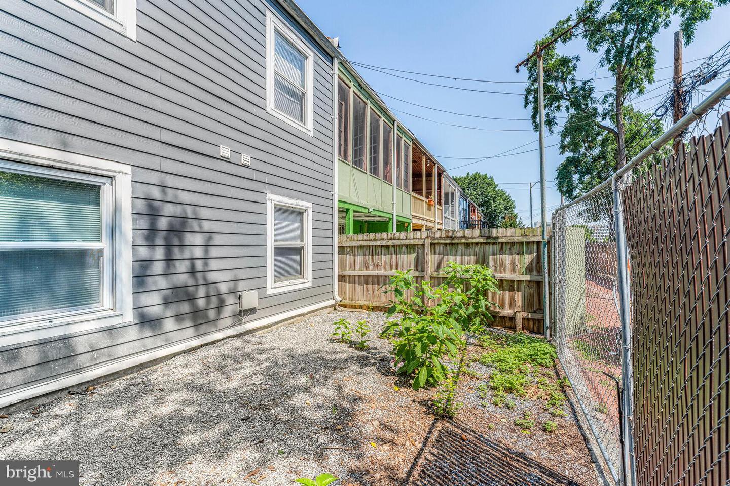 1216 Half St Sw Property Photo 6