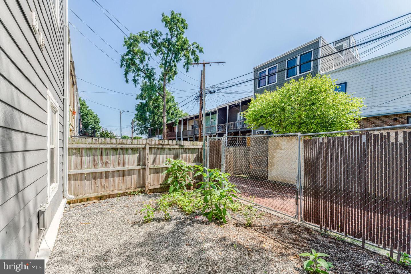 1216 Half St Sw Property Photo 7