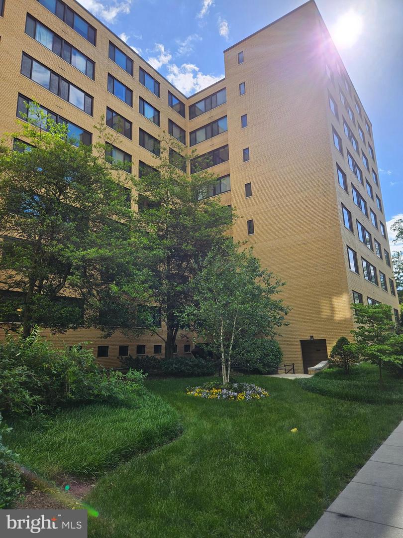 5410 Connecticut Ave Nw #112 Property Photo 1