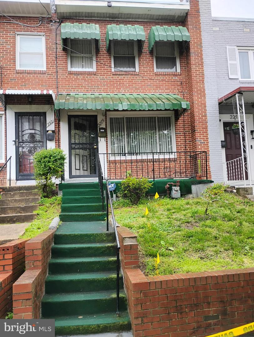 2219 16TH ST NE Property Photo 1