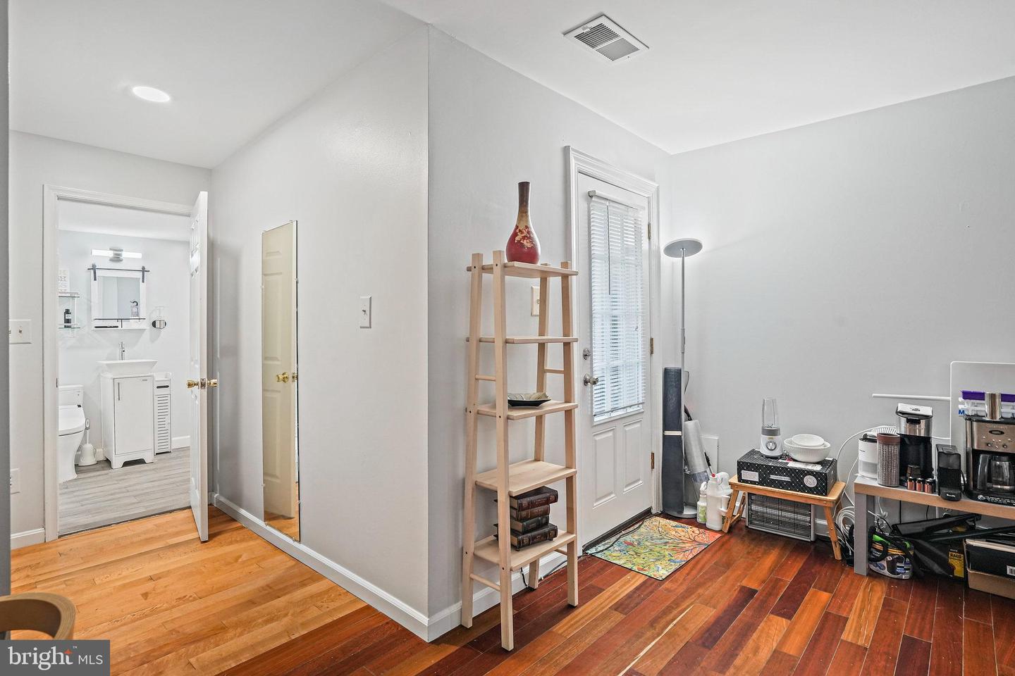 1413 Hopkins St Nw Property Photo 4