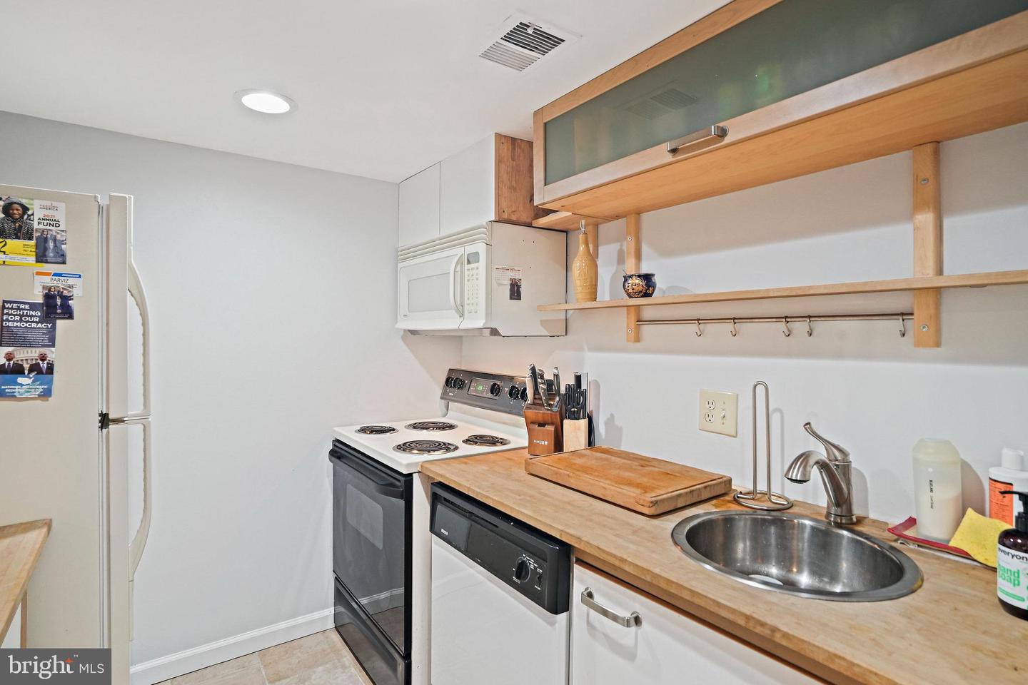 1413 Hopkins St Nw Property Photo 6