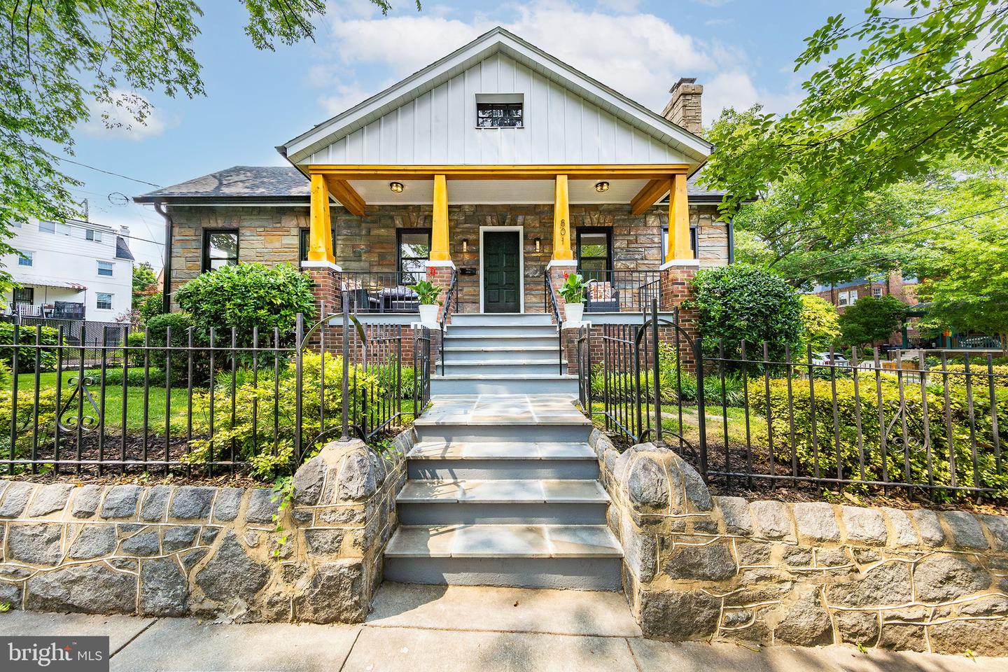 801 Van Buren St Nw Property Photo 1