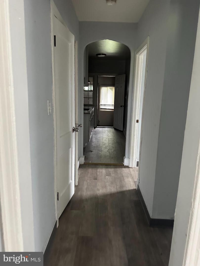 248 Hamilton Nw Property Photo 3