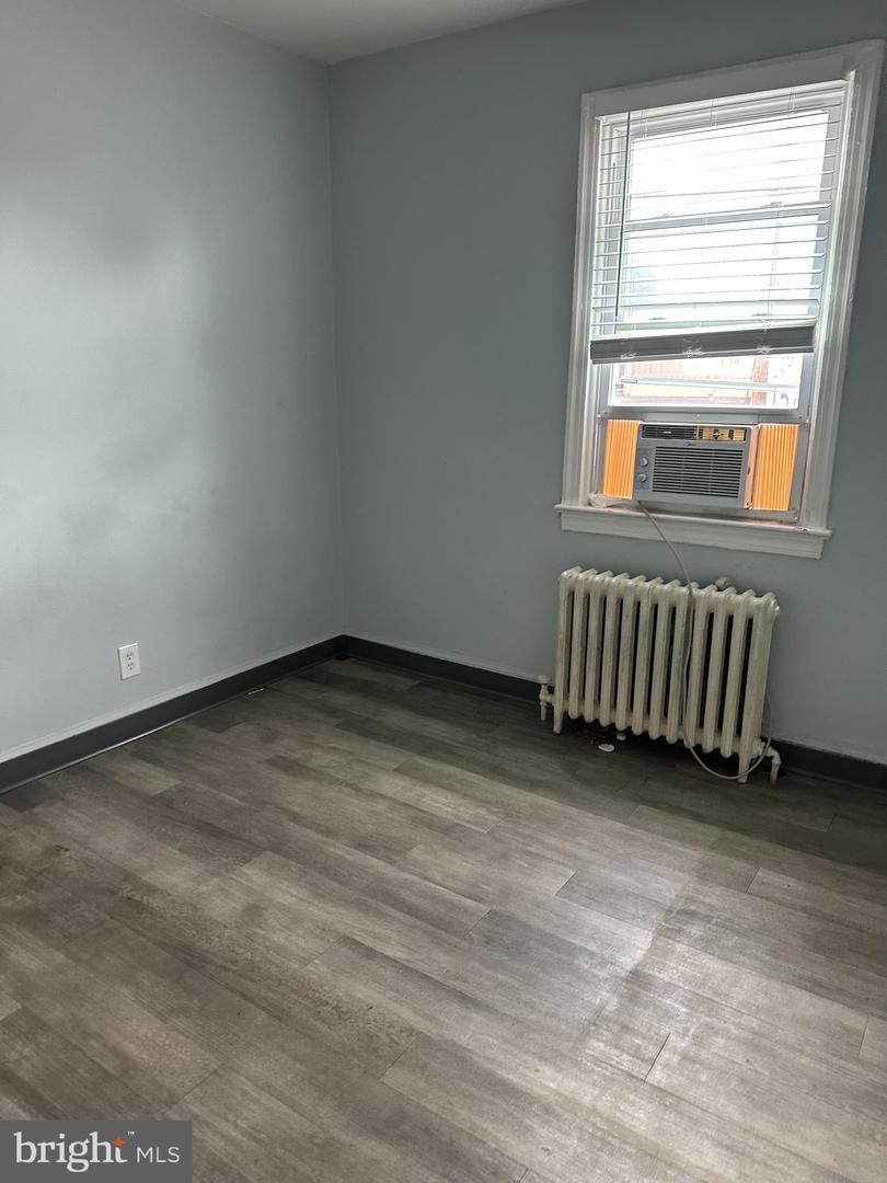 248 Hamilton Nw Property Photo 5
