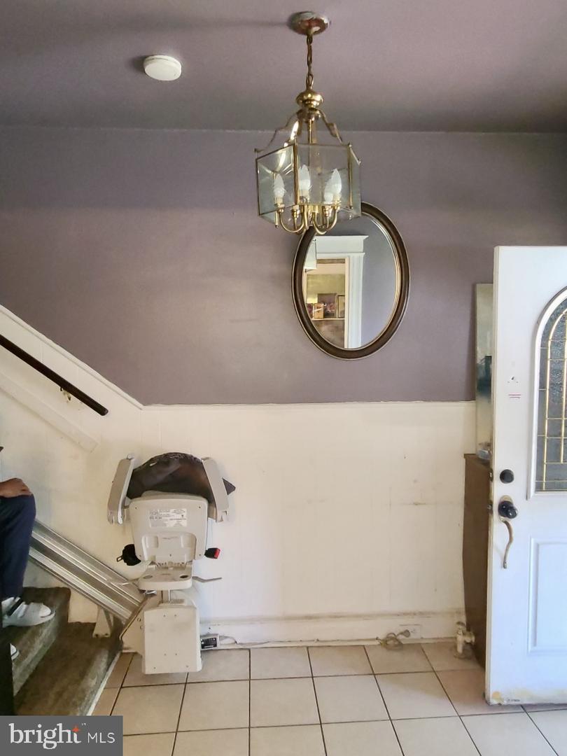 410 Nicholson St Nw Property Photo 3