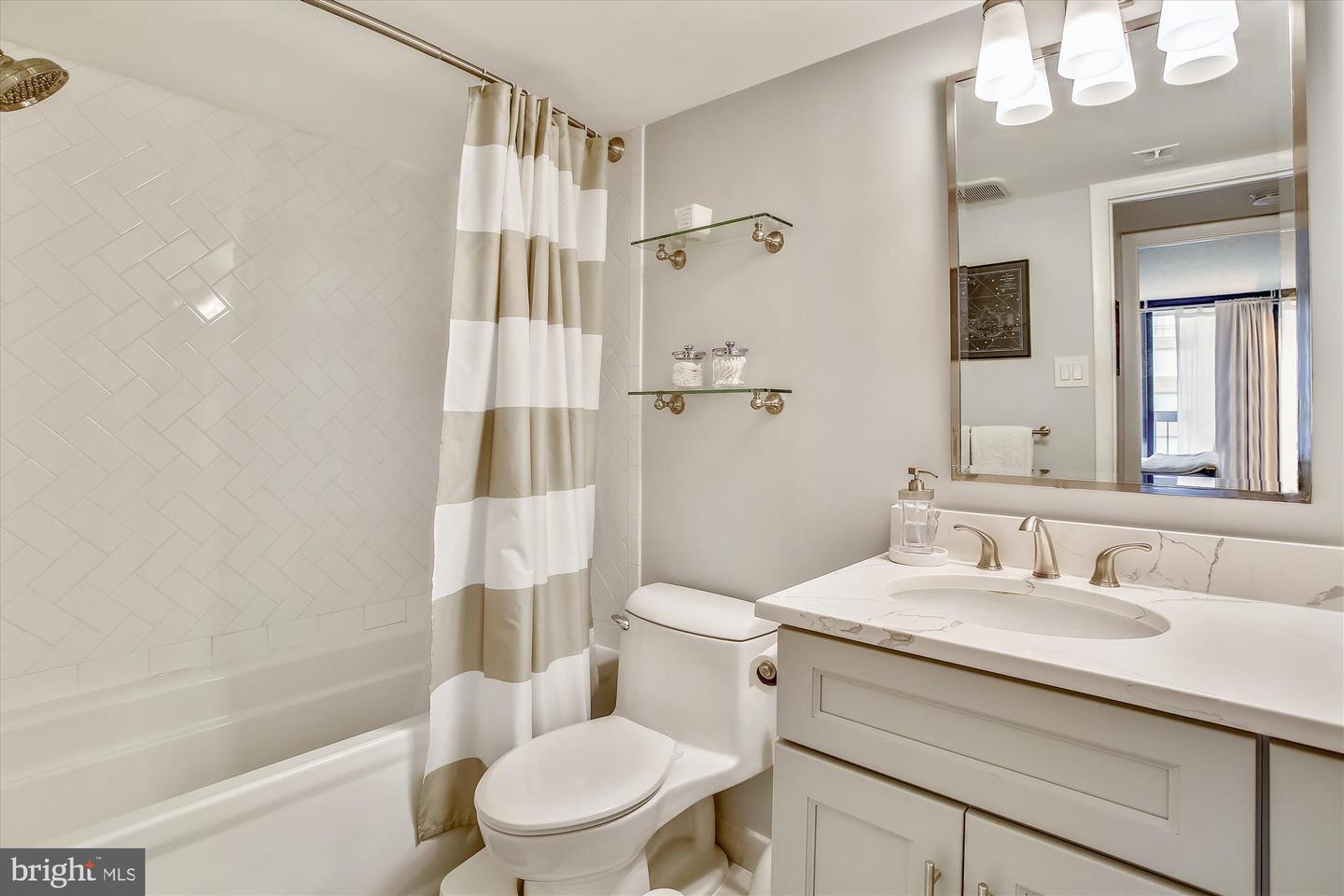 1140 23rd St Nw #807 Property Photo 3