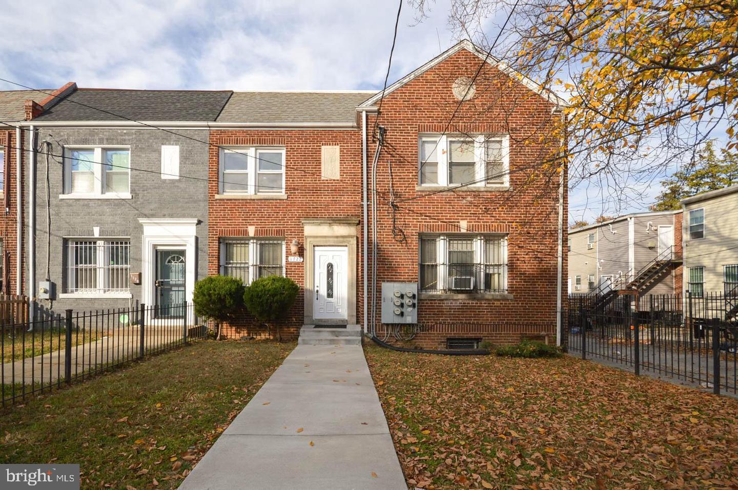 1722 T St Se Property Photo 1