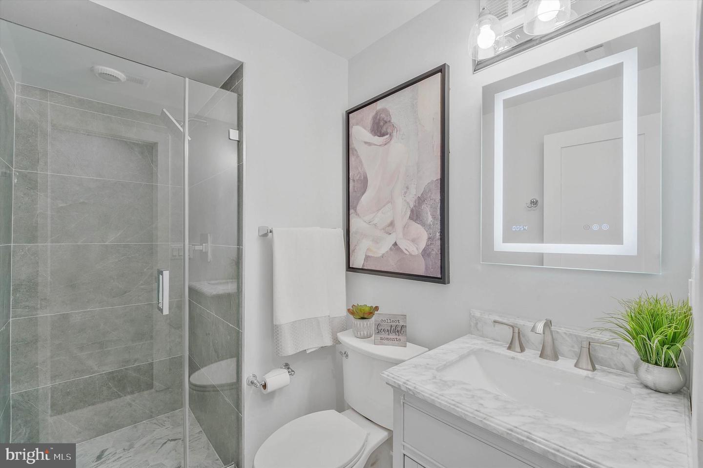 1240 Columbia Rd Nw #1 Property Photo 13