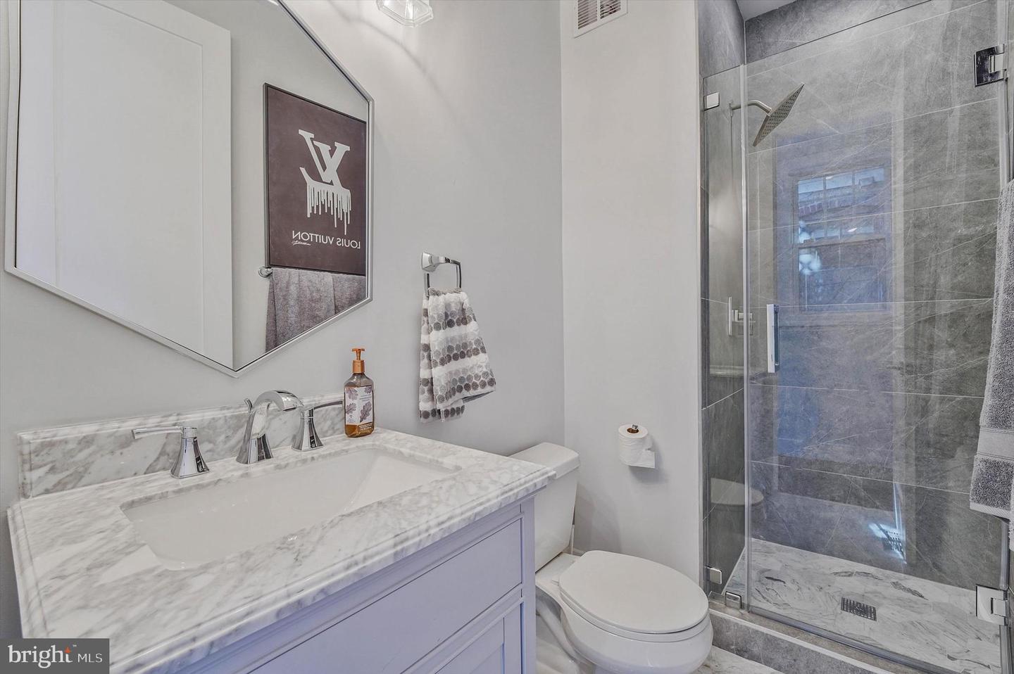 1240 Columbia Rd Nw #1 Property Photo 15