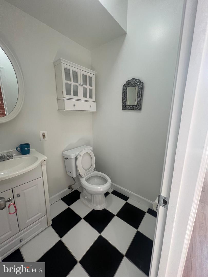 1324 H St Ne #2 Property Photo 8