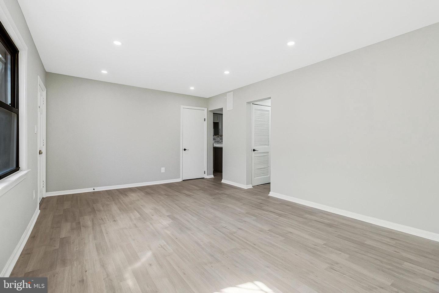 4970-4972 Just St Ne Property Photo 12