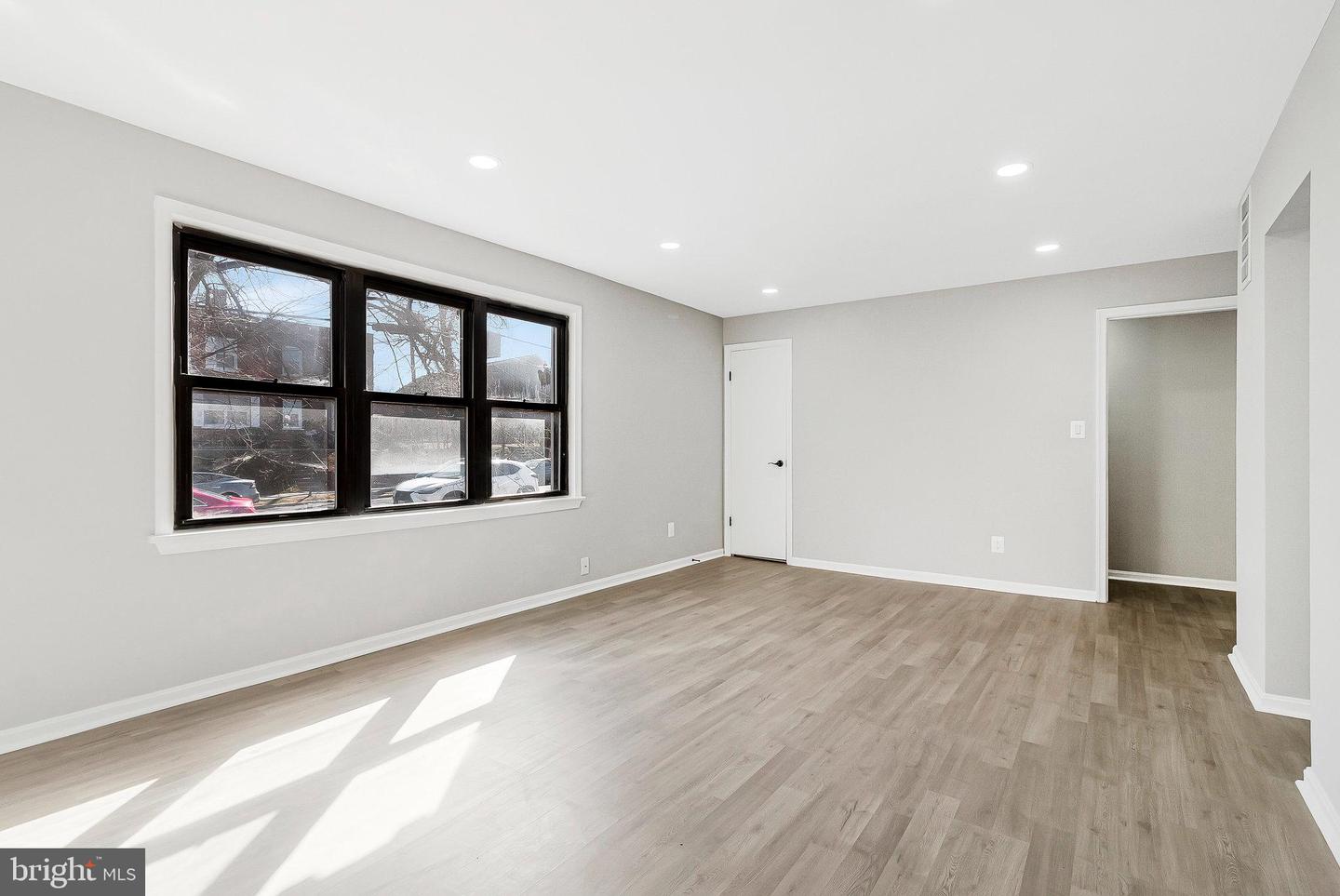 4970-4972 Just St Ne Property Photo 17