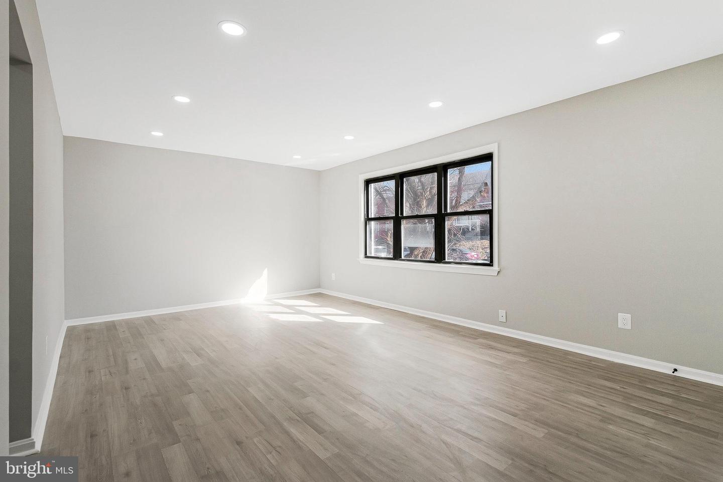 4970-4972 Just St Ne Property Photo 19