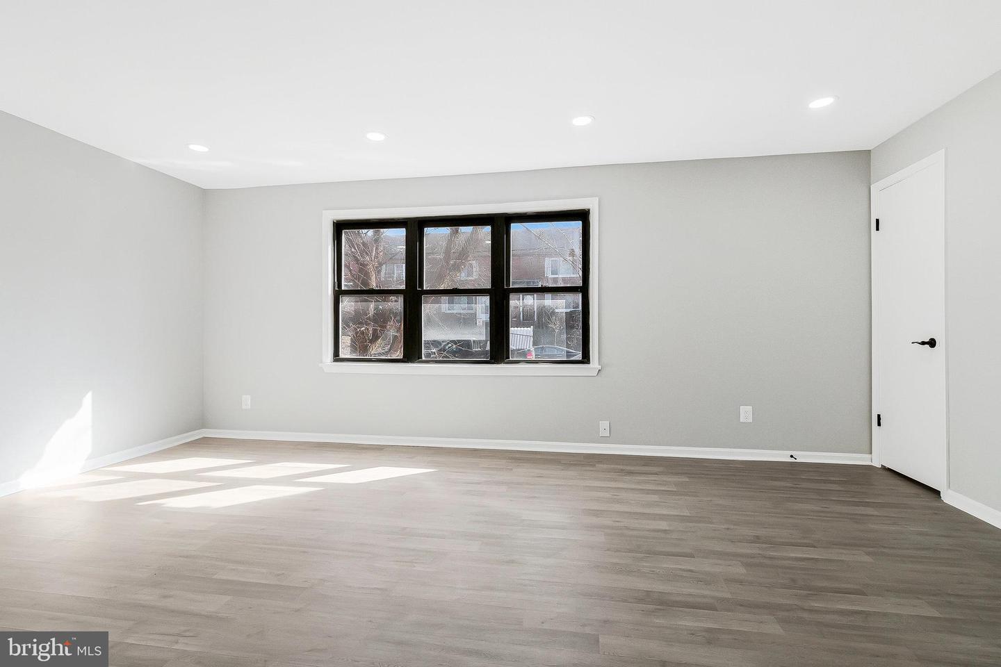 4970-4972 Just St Ne Property Photo 20