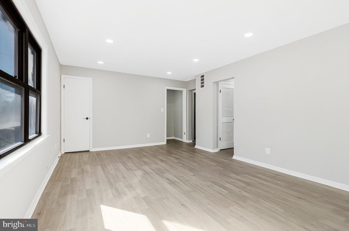 4970-4972 Just St Ne Property Photo 21