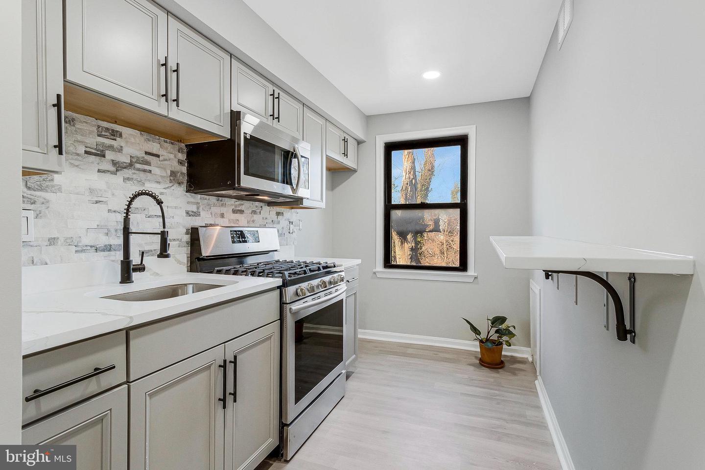 4970-4972 Just St Ne Property Photo 24