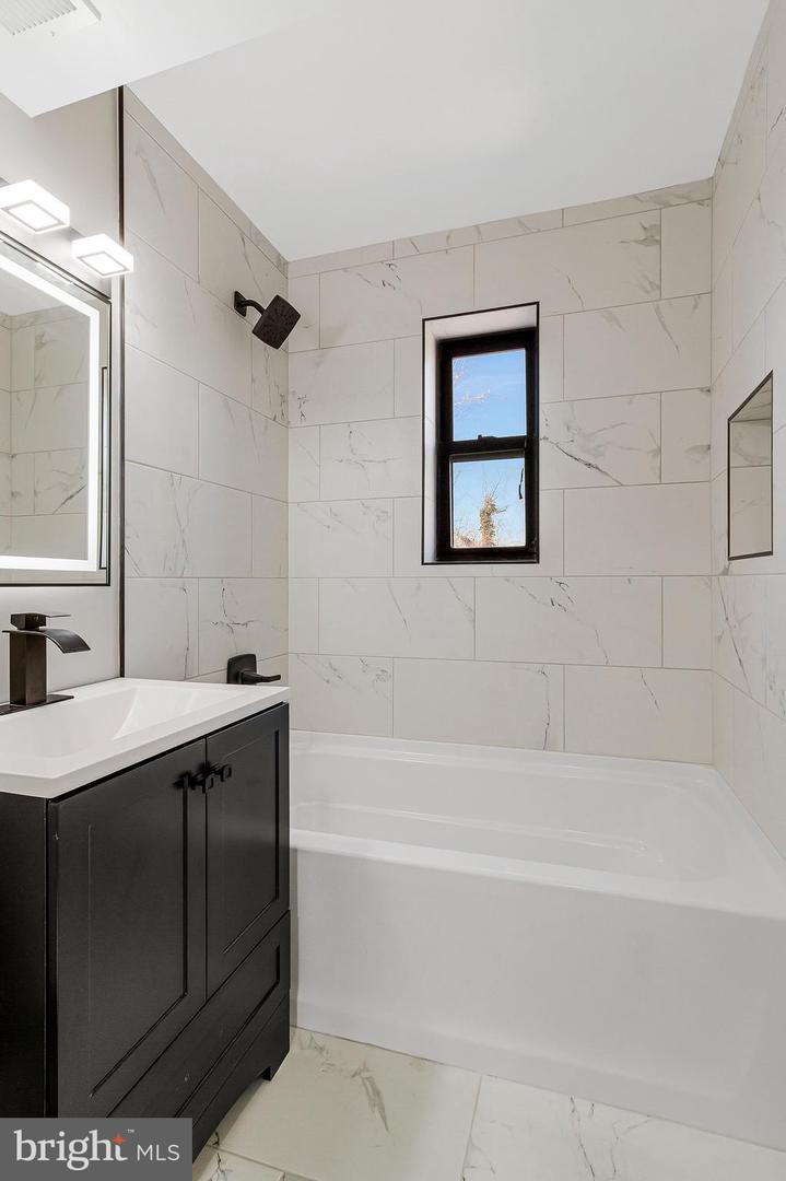 4970-4972 Just St Ne Property Photo 26