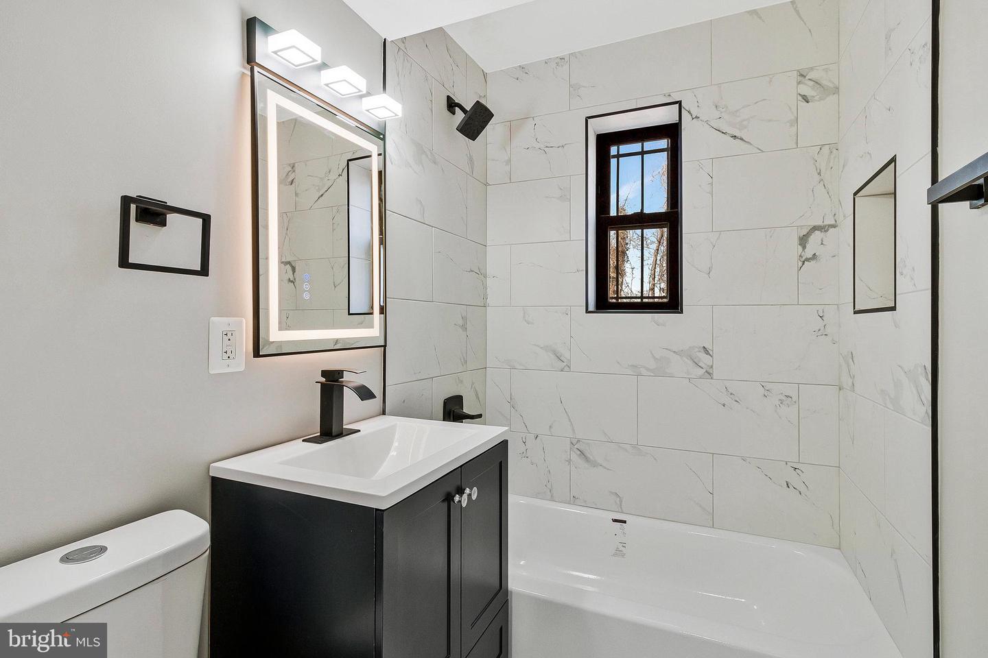 4970-4972 Just St Ne Property Photo 28