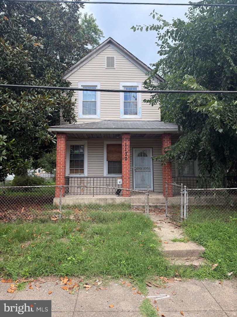 1130 47TH PL NE Property Photo 1