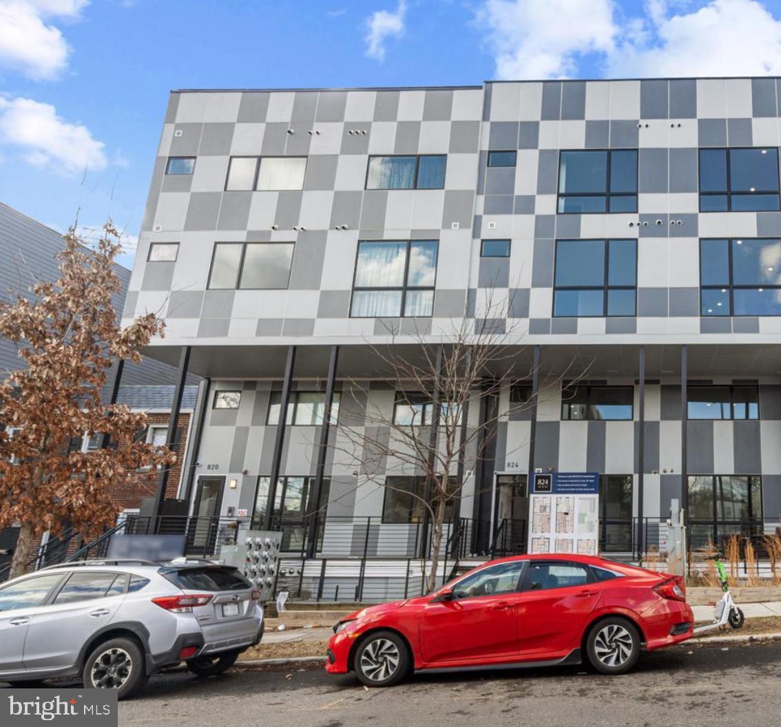 820 18th St Ne #unit 102 Property Photo 1