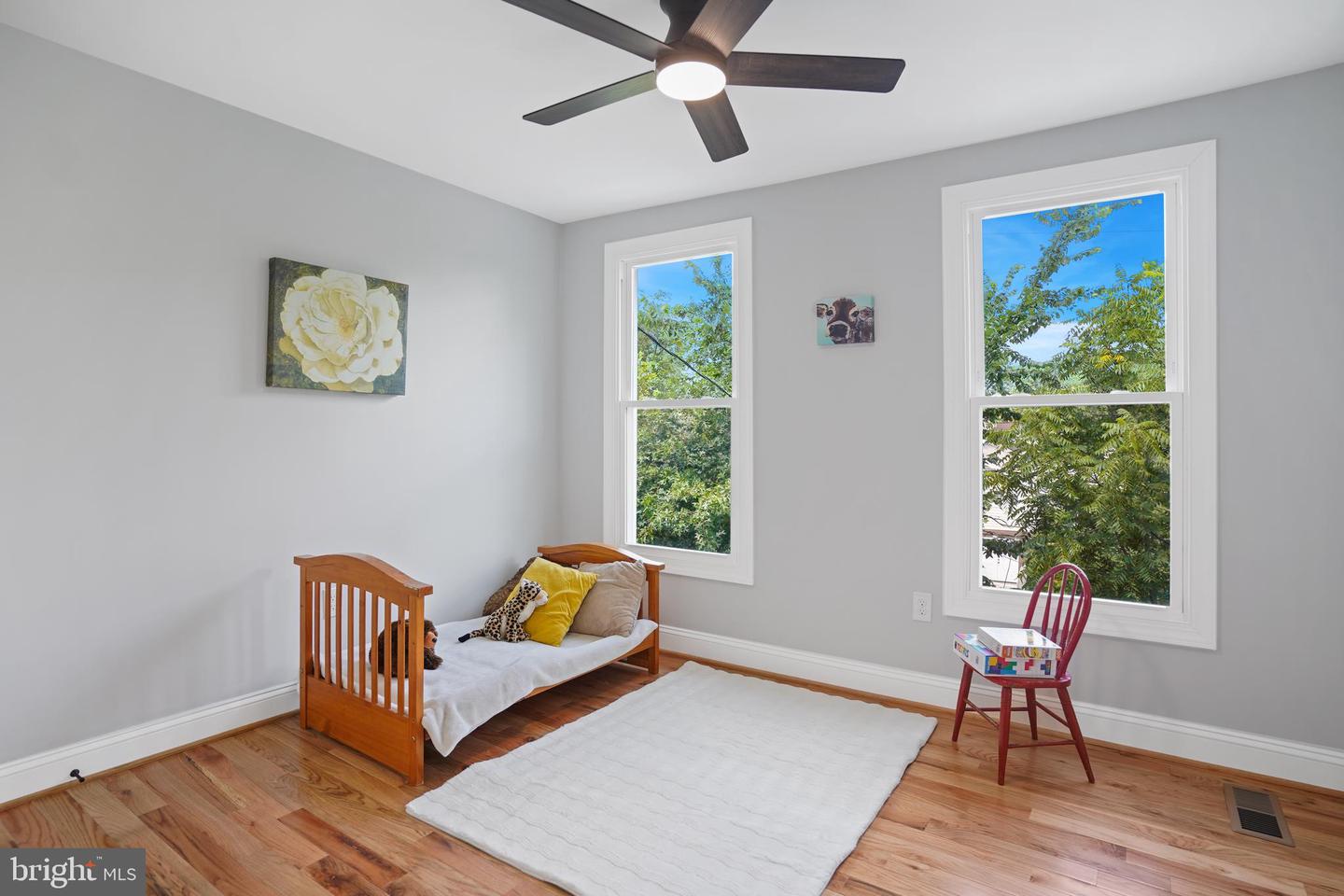 1303 Girard St Ne Property Photo 19